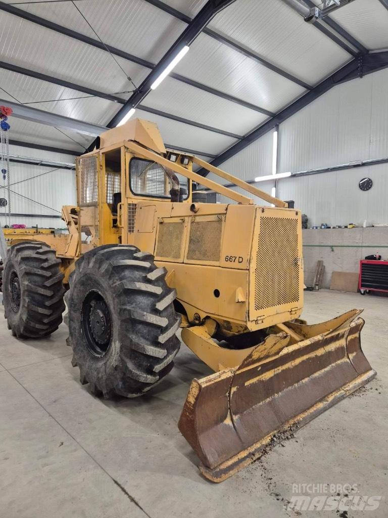 John Deere 667d Горски трактори