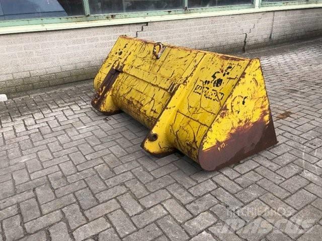 Manitou Tanden bak Кофи