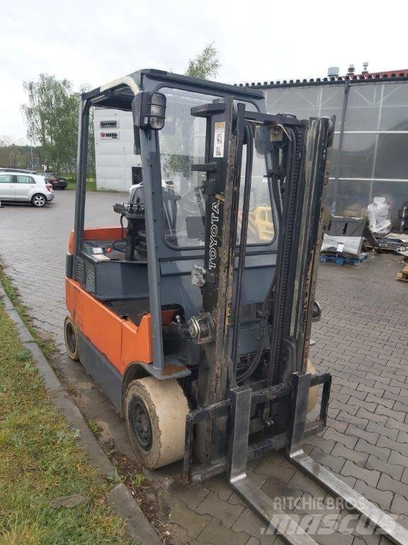 Toyota 7 FB MF 25 Електрически вилични кари-повдигачи