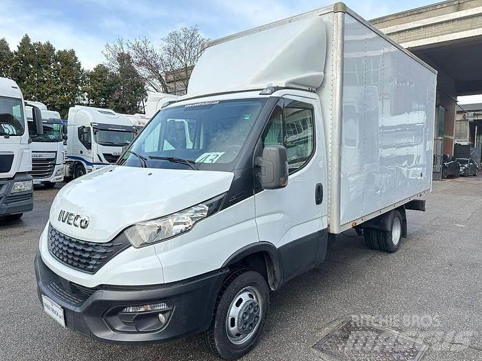 Iveco 35C14 Други