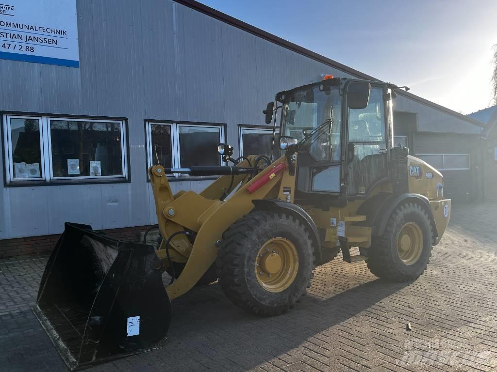 CAT 908 Колесни товарачи