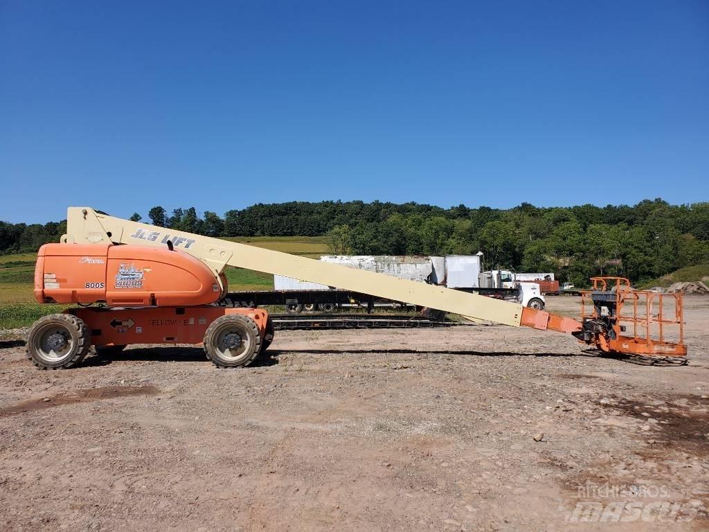 JLG 800 S Камиони за херавни местности