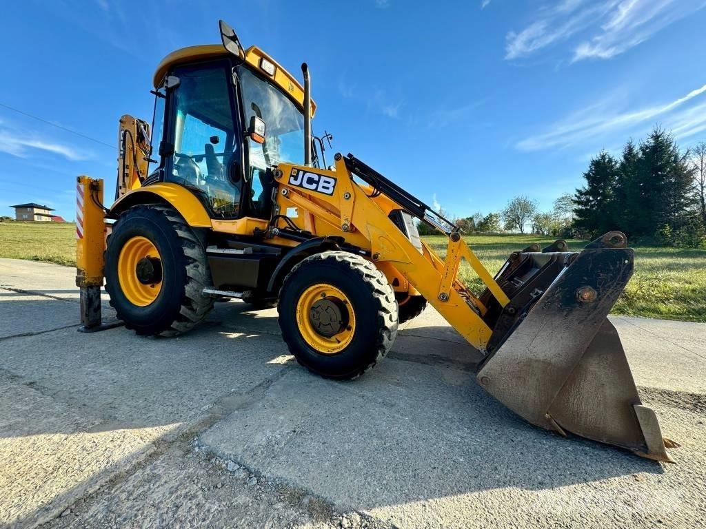 JCB 3CX Товарач със заден ексватор
