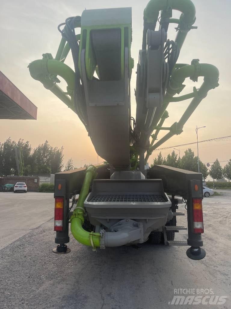  Zoomlion中联重科 52X-6RZ Бетонопомпи
