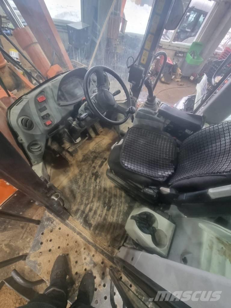 Hitachi ZW 310-6 Колесни товарачи