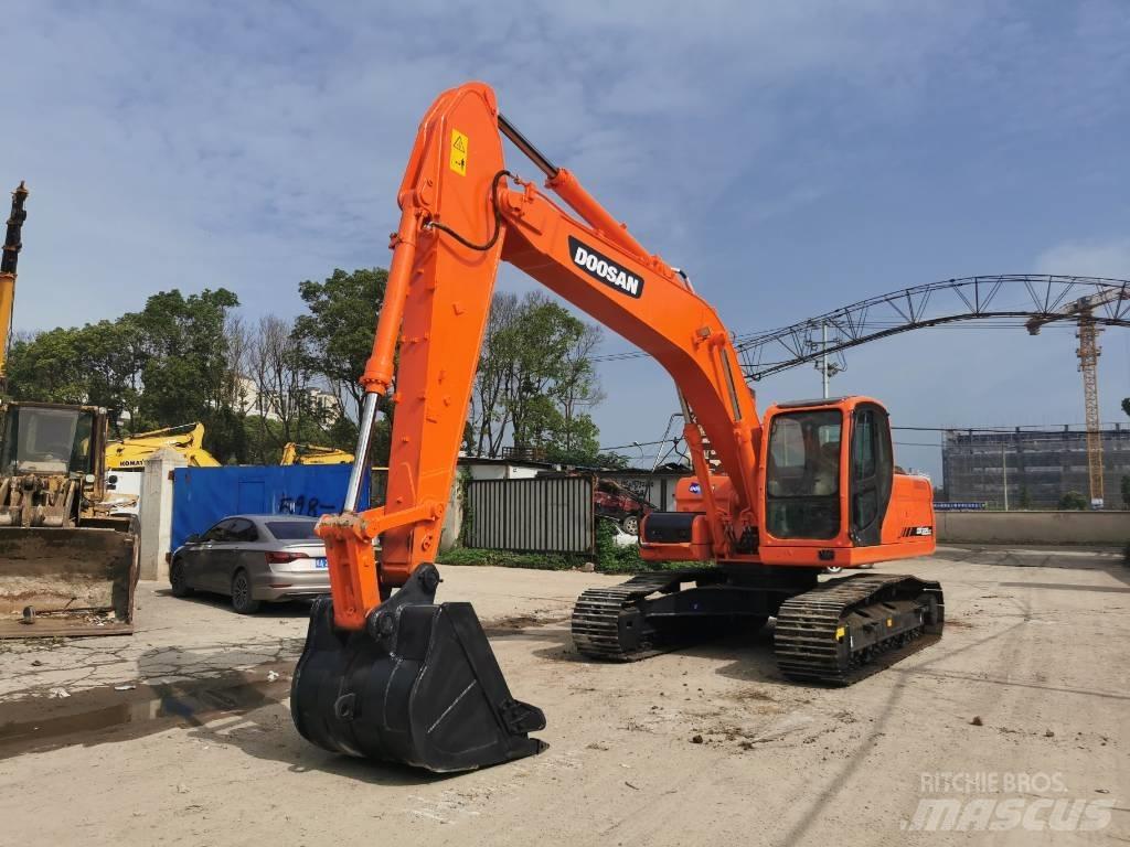 Doosan DX225LC Верижен екскаватор