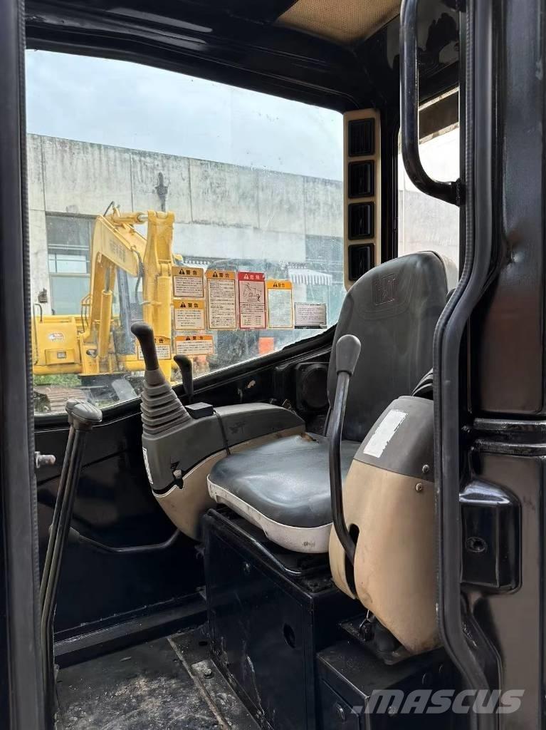 CAT 303 CR Мини екскаватори < 7 т