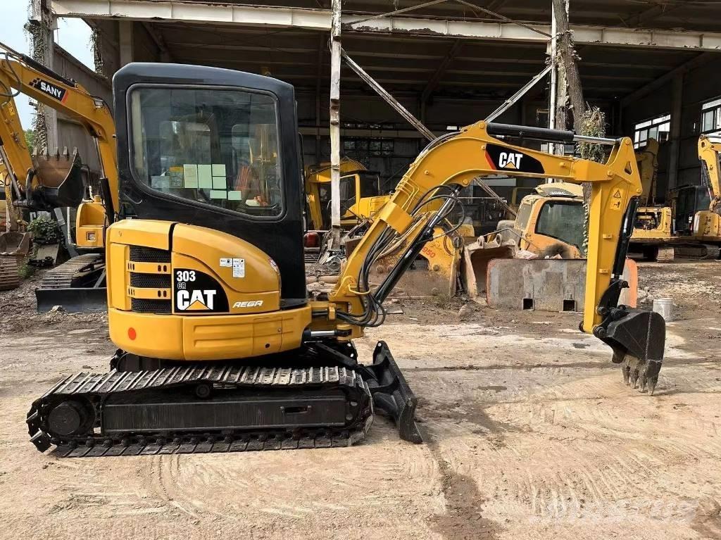 CAT 303 CR Мини екскаватори < 7 т