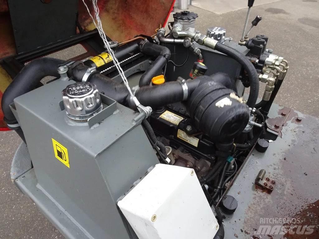 Neuson 1001 Странични самосвали