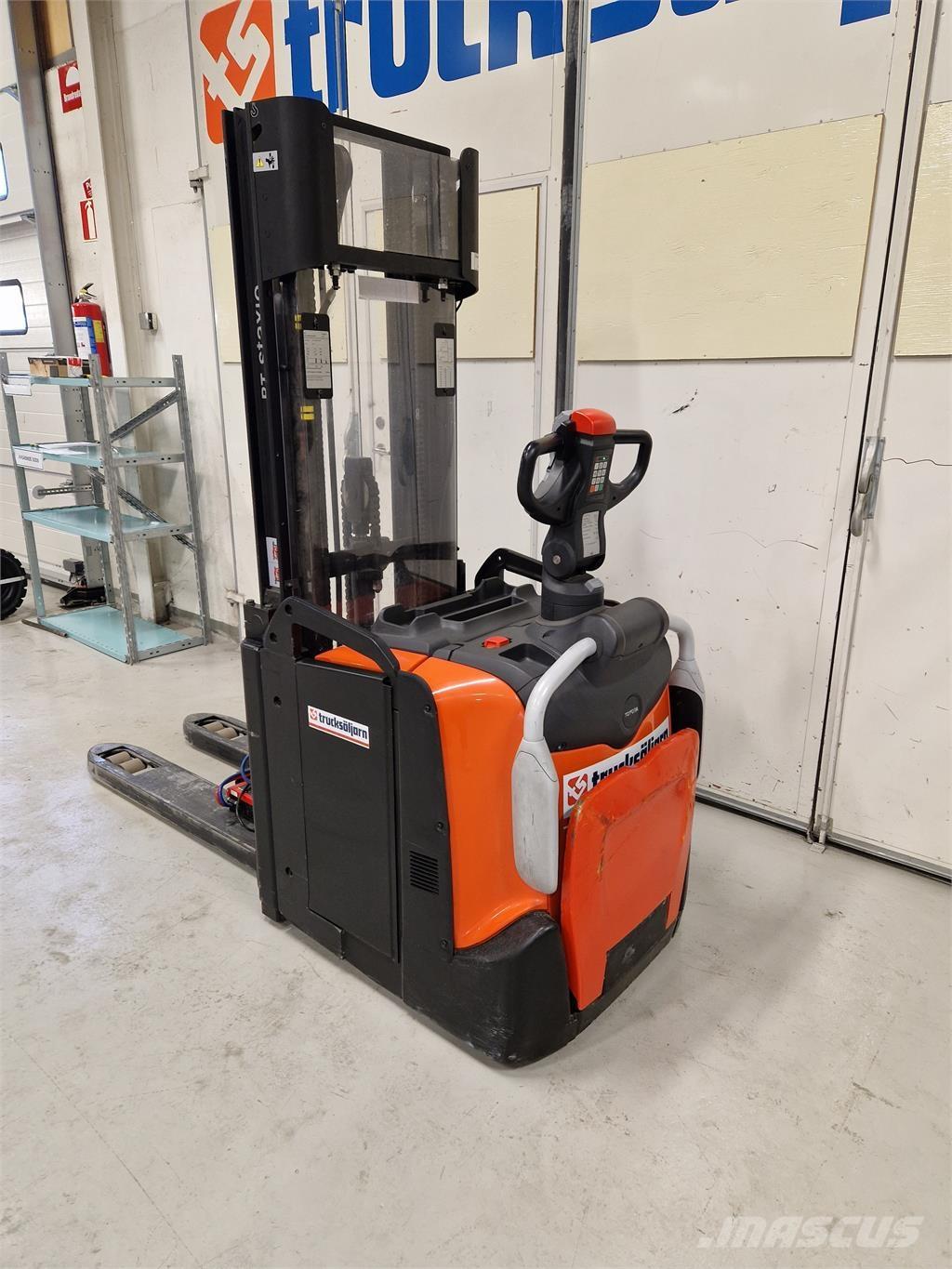 Toyota SPE120L Самоходни товарачи