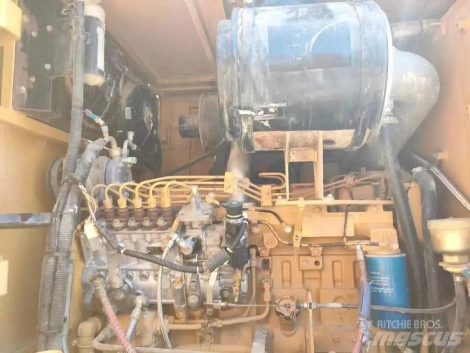CAT 140K Грейдери