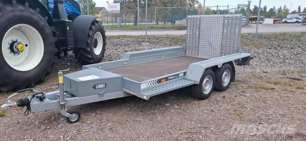 Lorries TPM35 Нискотоварачи