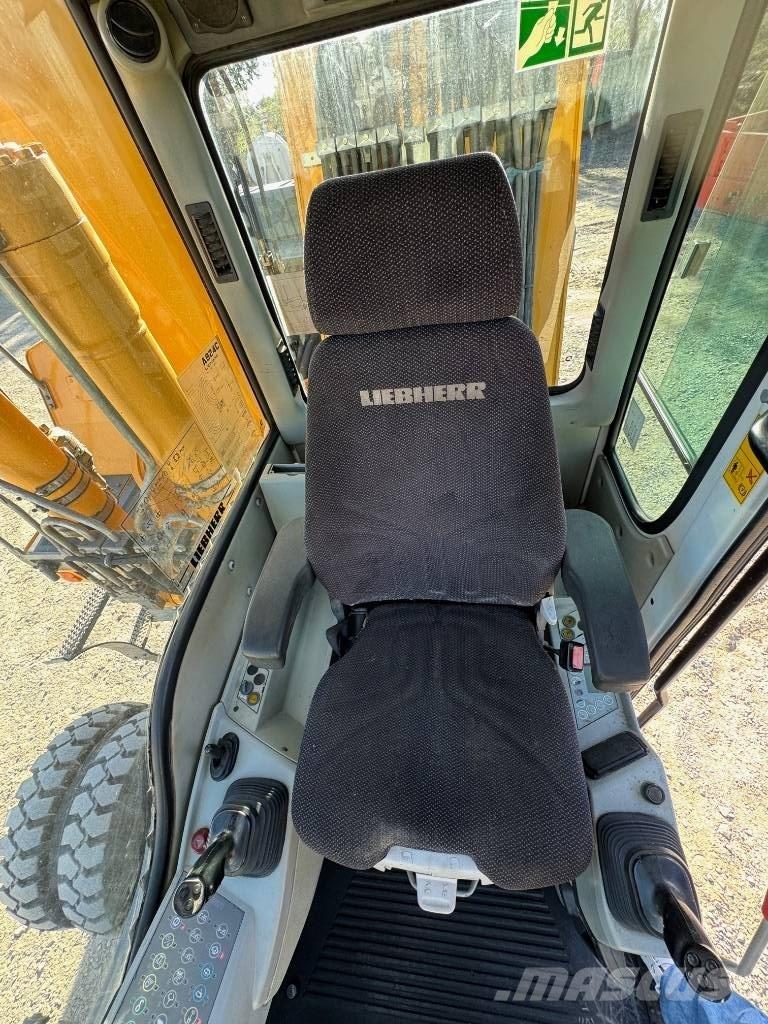 Liebherr A 924 C Оператори на отпадъци/индустрия
