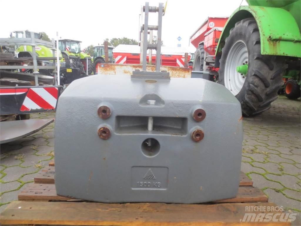 Agri CON 1500KG Ремаркета за бали