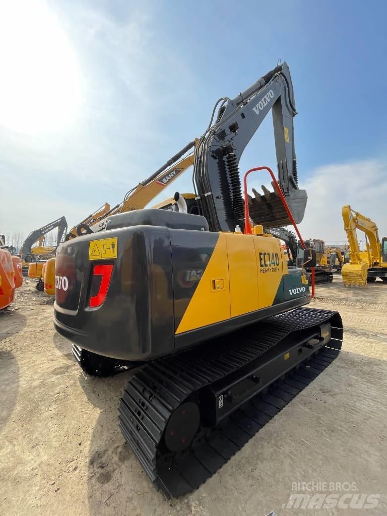 Volvo EC 140 Средни екскаватори 7т - 12т