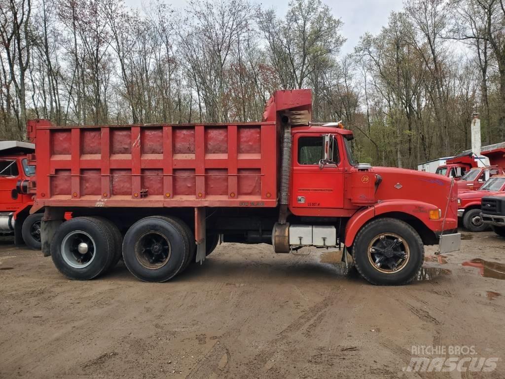 Diamond REO C120 Самосвал