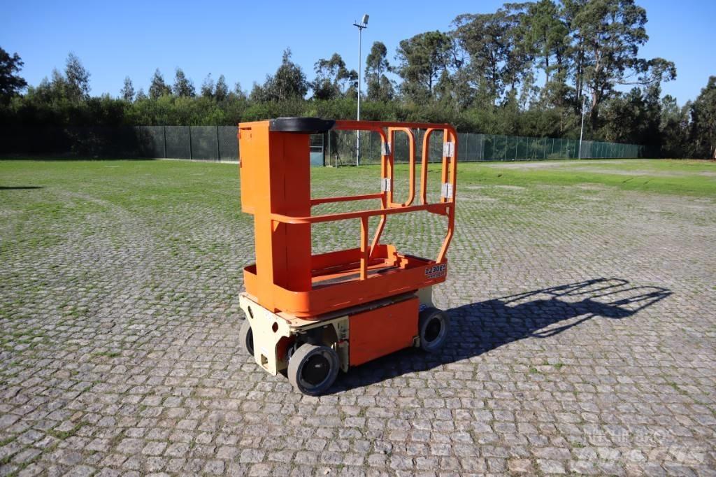 JLG 1230ES Вертикални мачтови повдигачи
