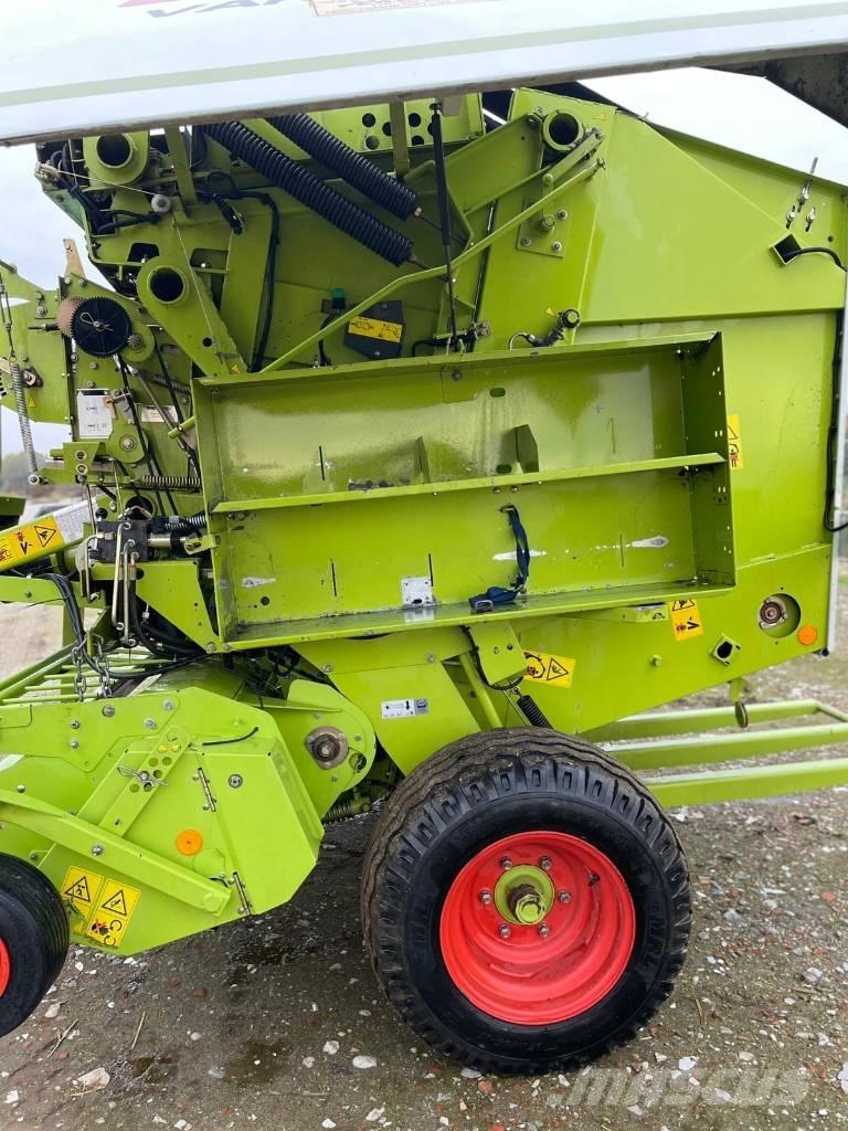 CLAAS Variant 280 Сламопреси за кръгли бали
