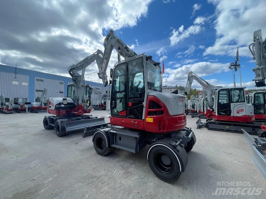 Takeuchi TB 370W Колесни екскаватори