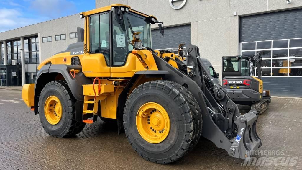 Volvo L120H Колесни товарачи