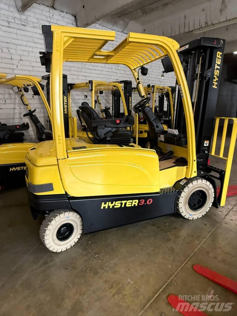 Hyster J3.0XN Електрически вилични кари-повдигачи