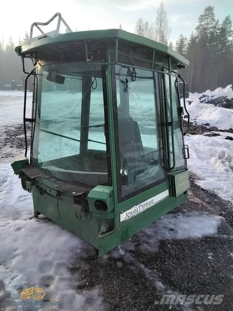 John Deere 1710 Кабина