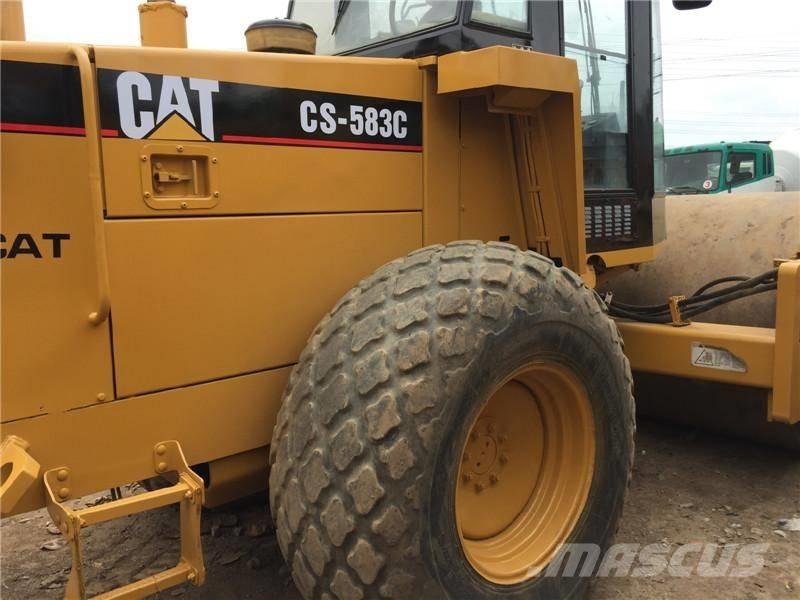 CAT CS583C Еднобарабанни ролки
