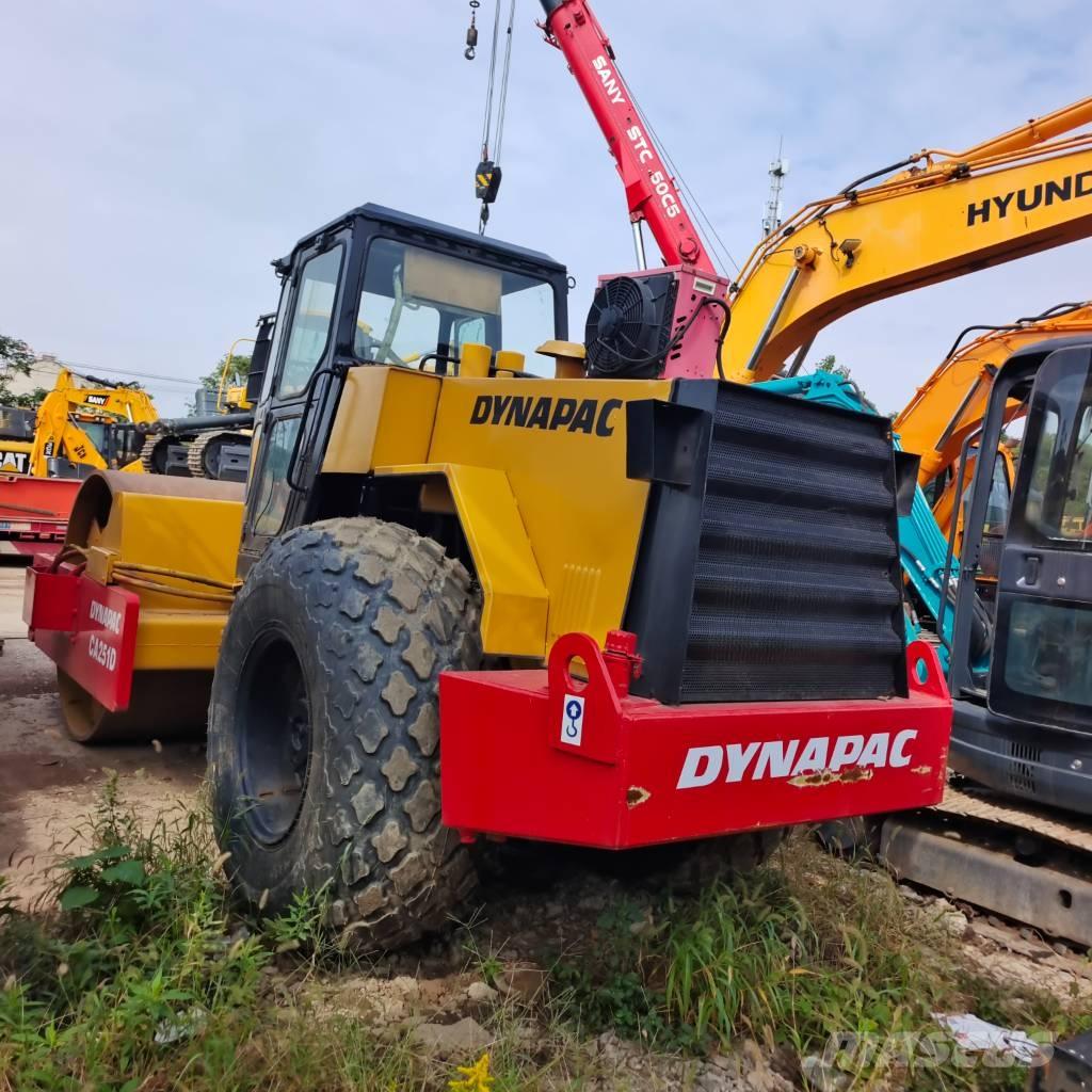 Dynapac CA251D Еднобарабанни ролки
