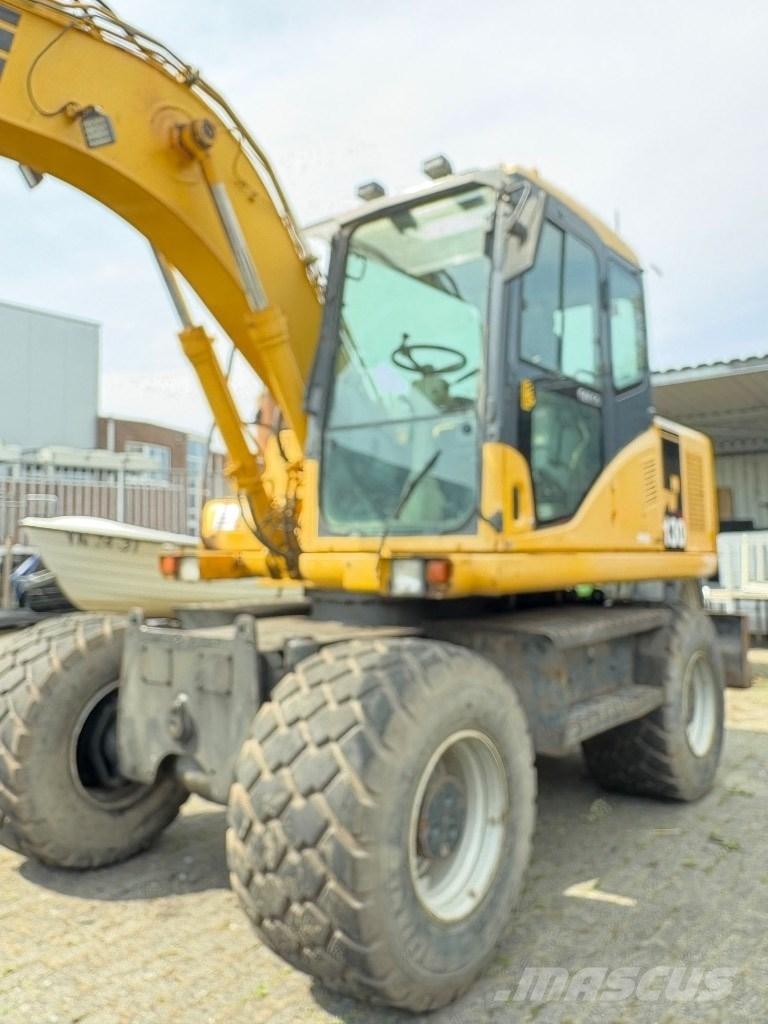 Komatsu PW 130-7K Колесни екскаватори