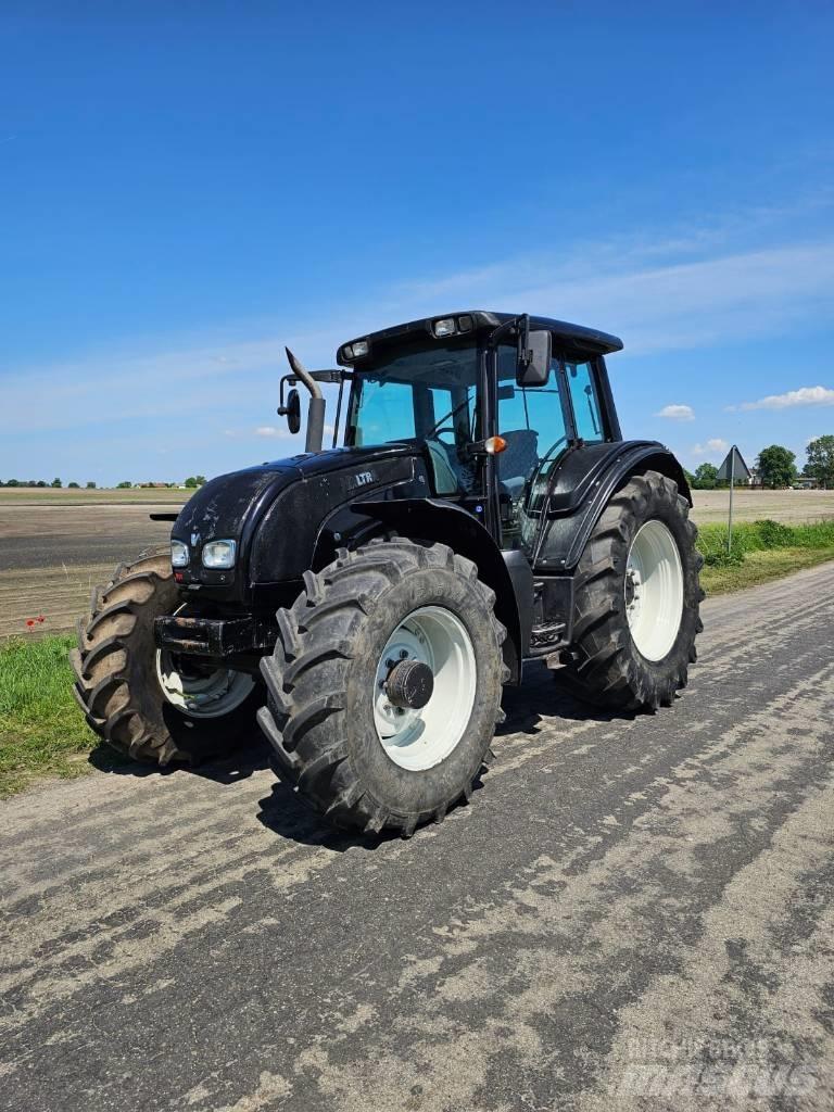 Valtra N 101 Трактори