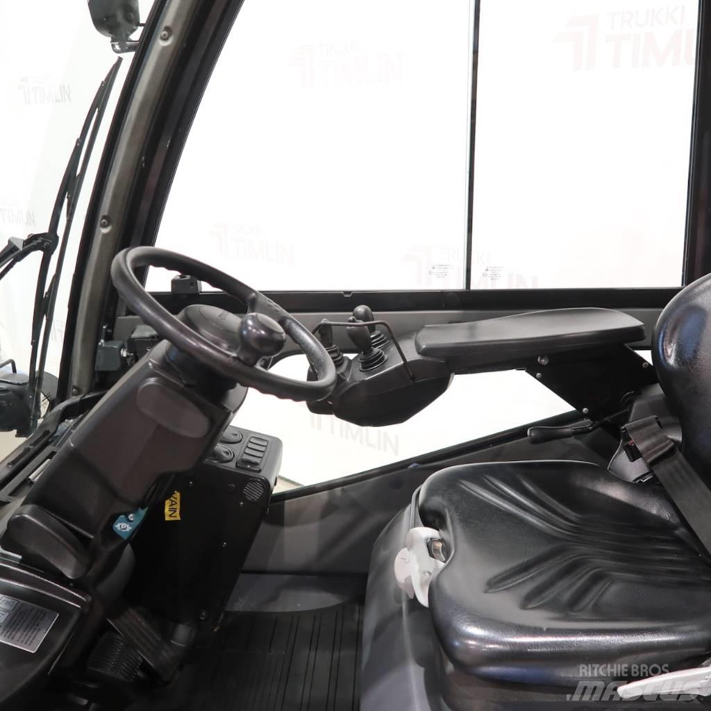 Toyota 02-8FGF30 Камиони с АГУ