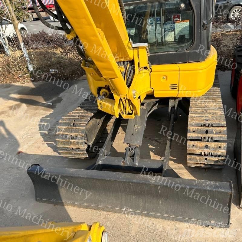 Komatsu PC35MR Мини екскаватори < 7 т