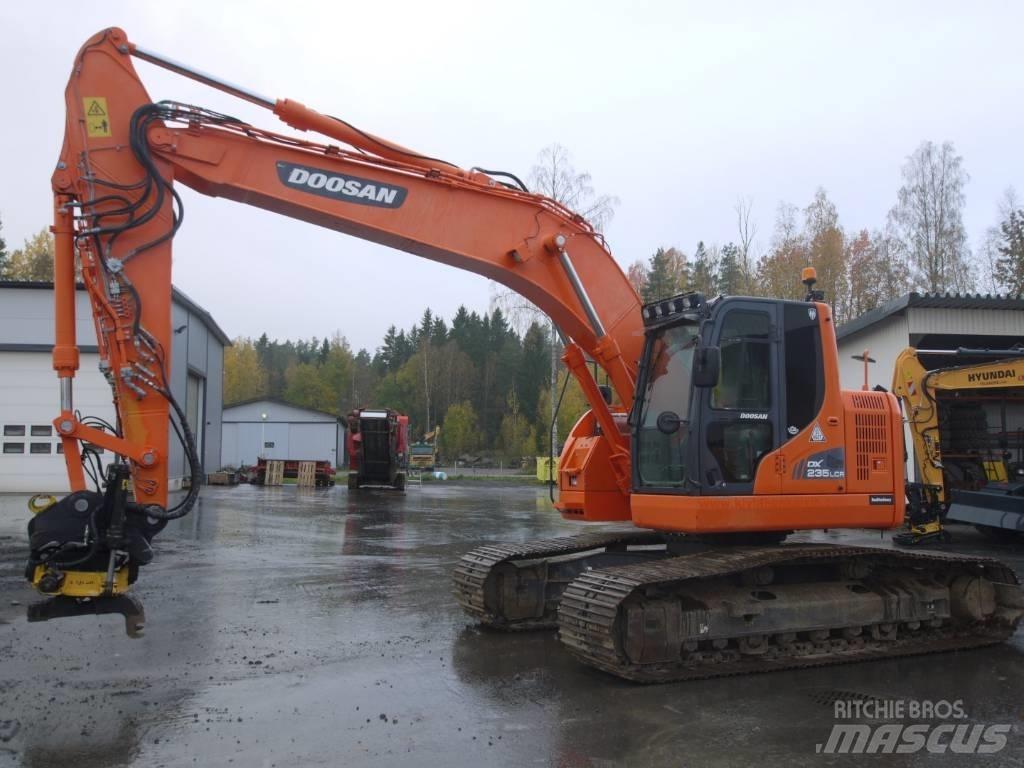 Doosan DX 235 LCR Верижен екскаватор