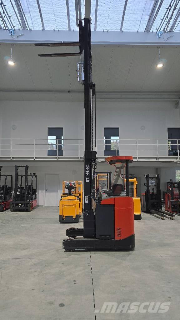 BT RR E 160 Ретрак/ Високоповдигач с изместване на вилката напред