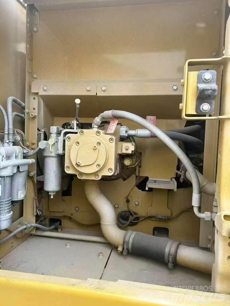 CAT 323 Верижен екскаватор