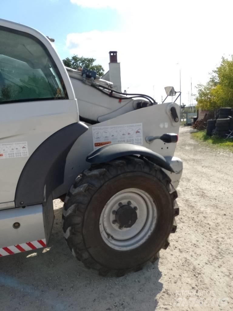 Manitou MT 1440 Товарач със заден ексватор
