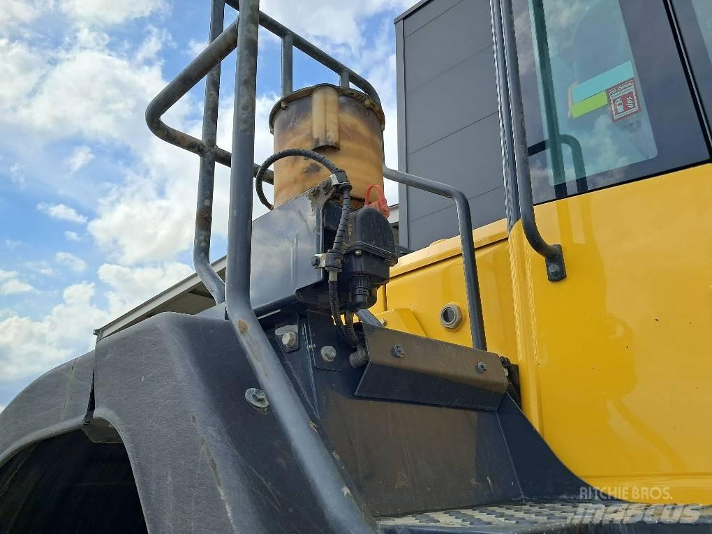 Komatsu WA480-8 Колесни товарачи