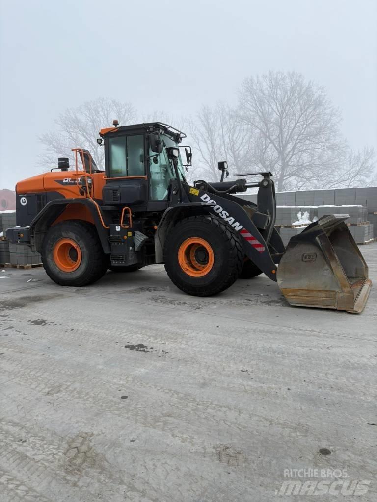 Doosan DL 320-7 Колесни товарачи