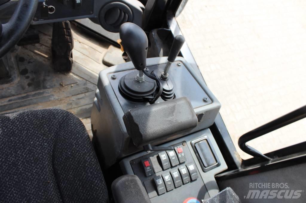 CAT 930 H Колесни товарачи