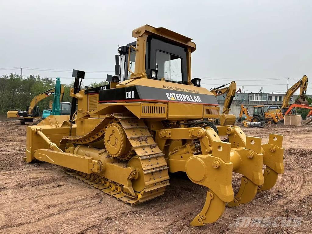 CAT D 8 R Верижни булдозери

