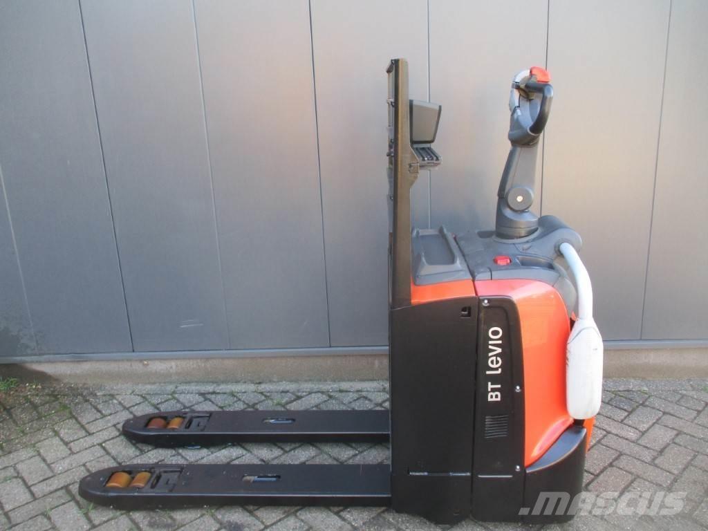 Toyota LPE 200 Транспалетни колички с платформи