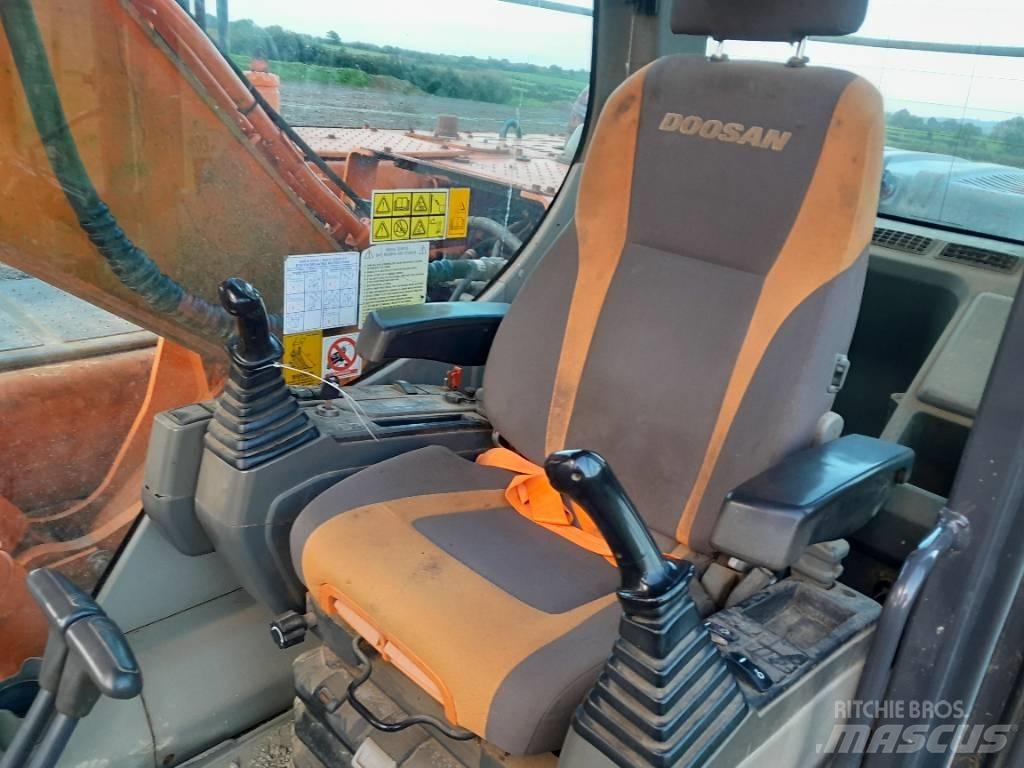 Doosan DX 225 Верижен екскаватор