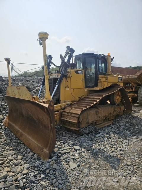 CAT D 6 T LGP Верижни булдозери
