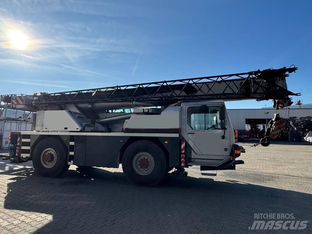 Liebherr LTM 1030-2 Всъдеходни кранове