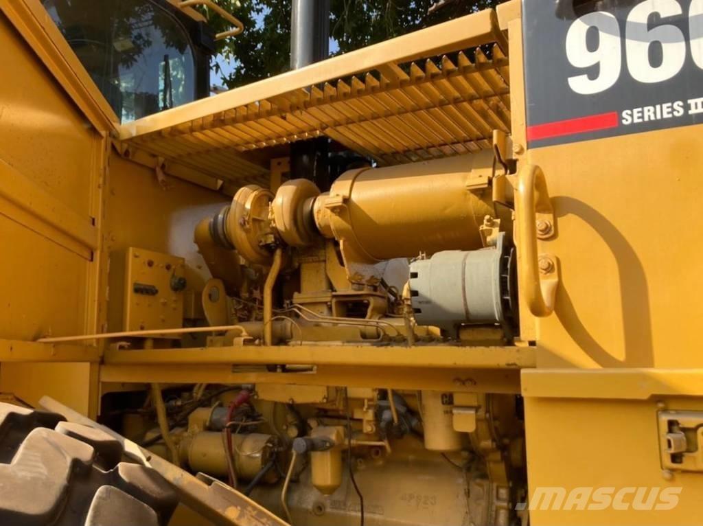 CAT 966 F II Колесни товарачи