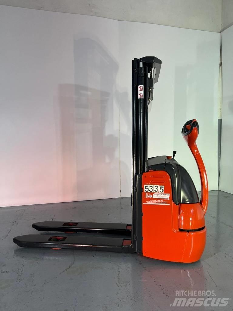 Linde L12 Самоходни товарачи