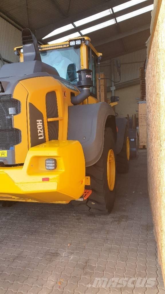 Volvo L 120 H Колесни товарачи