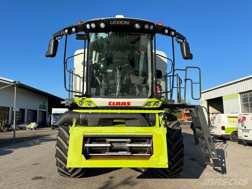 CLAAS 7400 Комбайни