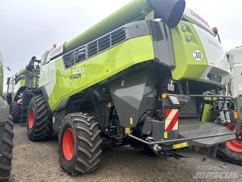 CLAAS 7400 Комбайни