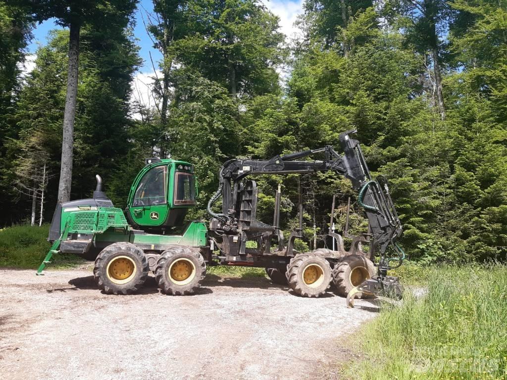 John Deere 1110G Форуардери